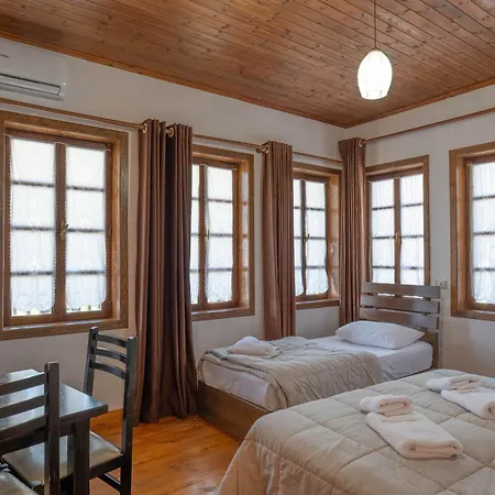 Demaj Bed & Breakfast