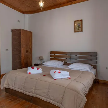 Demaj 4*