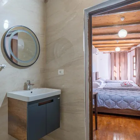 Bed & Breakfast Demaj 4*