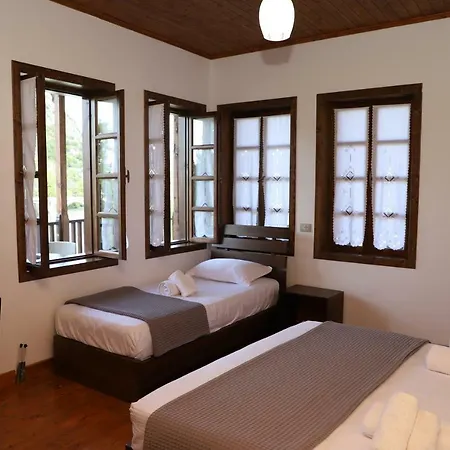 Demaj Bed & Breakfast Berat