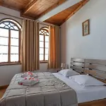 Demaj Bed & Breakfast 4*