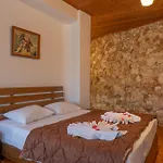 Demaj 4*