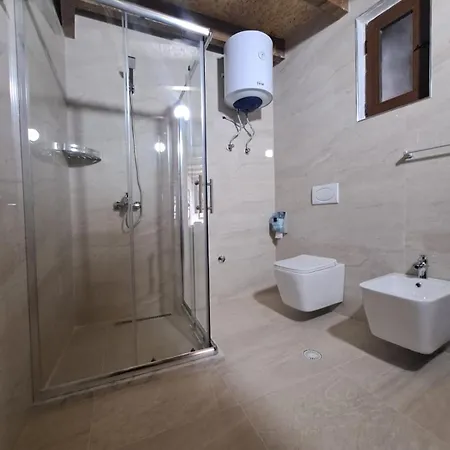 住宿加早餐酒店 Demaj