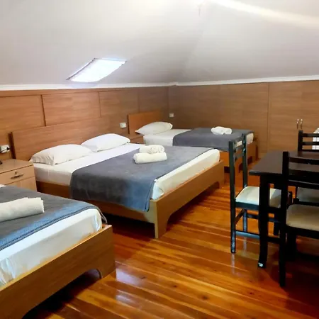 Demaj Bed & Breakfast