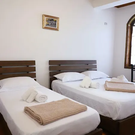 Demaj 4* Berat