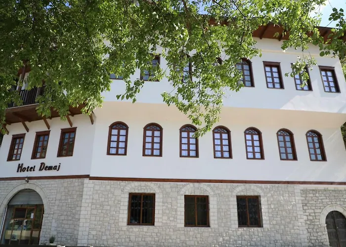 Bed and breakfast Demaj 4*