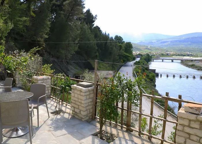 Bed and breakfast Demaj